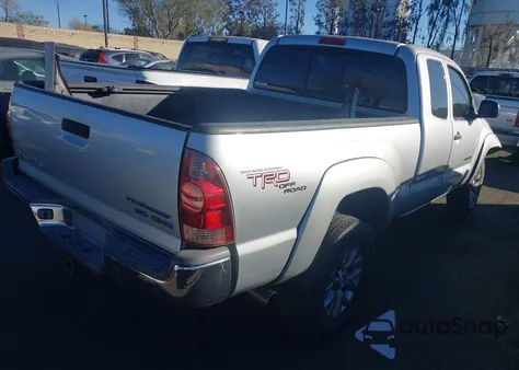 2005 Toyota Tacoma Prerunner V6 z USA, uszkodzony, nr VIN 5TETU62N45Z043437